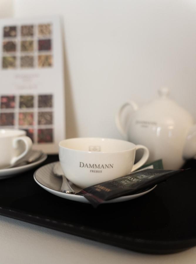 Caffe Delle Rose Les Chambres 베르바니아 외부 사진